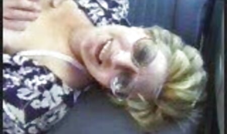 सुनहरे बालों वाली पत्नी बिस्तर में उसके पति से फुल सेक्सी बीएफ एचडी पता चलता है
