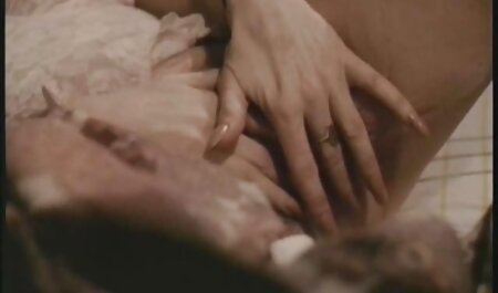 माँ बिस्तर पर हस्तमैथुन से सेक्सी फिल्म फुल एचडी हिंदी में पहले उसके स्तन मालिश